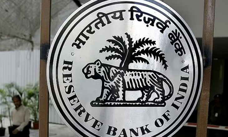 GPay, PhonePe-ல் ஆட்டோபே வசதியை நிர்வகிக்கும் ஸ்கிரீன்ஷாட்.