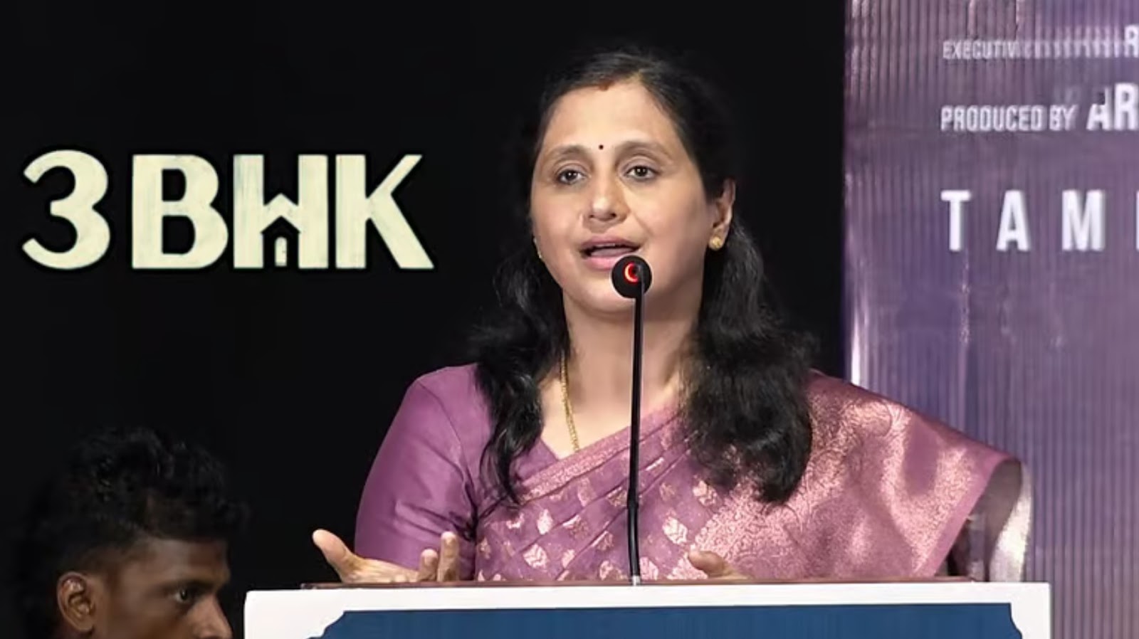 பிரசாந்த் மற்றும் தேவயாணி நடித்த 'அப்பு' படக் காட்சி.