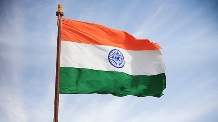 ஈரான் போரால் ஹார்முஸ் ஜலசந்தி மூடப்பட்டதால் நடுக்கடலிலும் துறைமுகங்களிலும் முடங்கிக்கிடக்கும் கோடிக்கணக்கான முட்டைகள்.