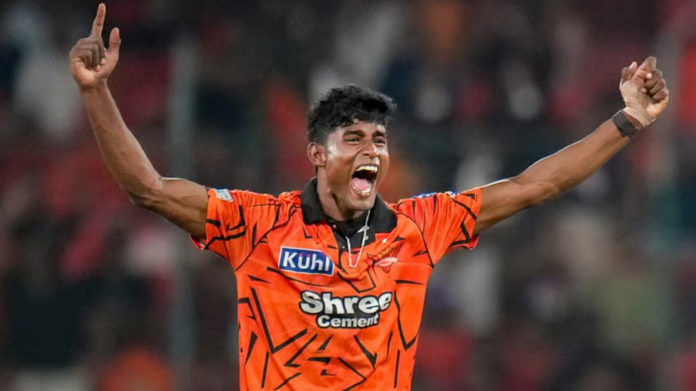 சகிப் ஹுசைன் ஐபிஎல் போட்டியில் விக்கெட் வீழ்த்திய உற்சாகத்தில் கொண்டாடும் காட்சி.