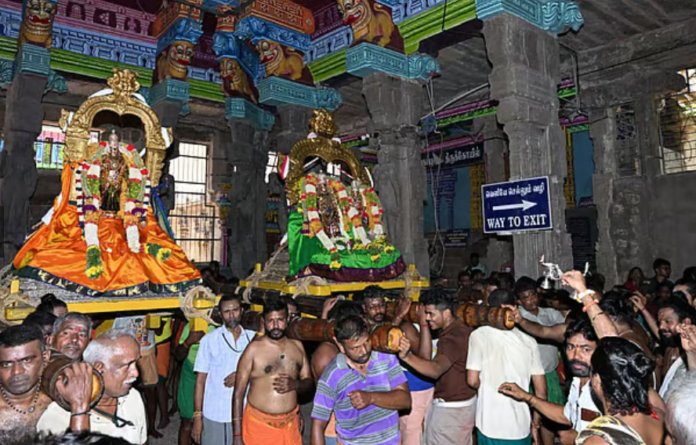 மதுரை மீனாட்சி கோயில் சித்திரை திருவிழா கொடியேற்றம்
