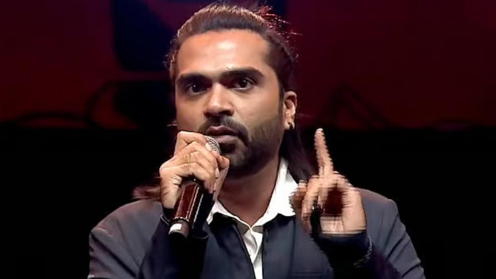 தயாரிப்பாளர் ஐசரி கே.கணேஷ்.