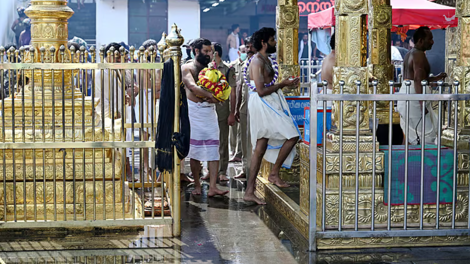 அரசியல் சாசன அறம் மற்றும் மத சுயாட்சி.