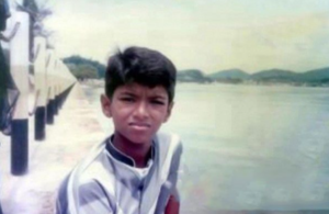 இளம் வயது விஜய் நடித்த திரைப்படக் காட்சி