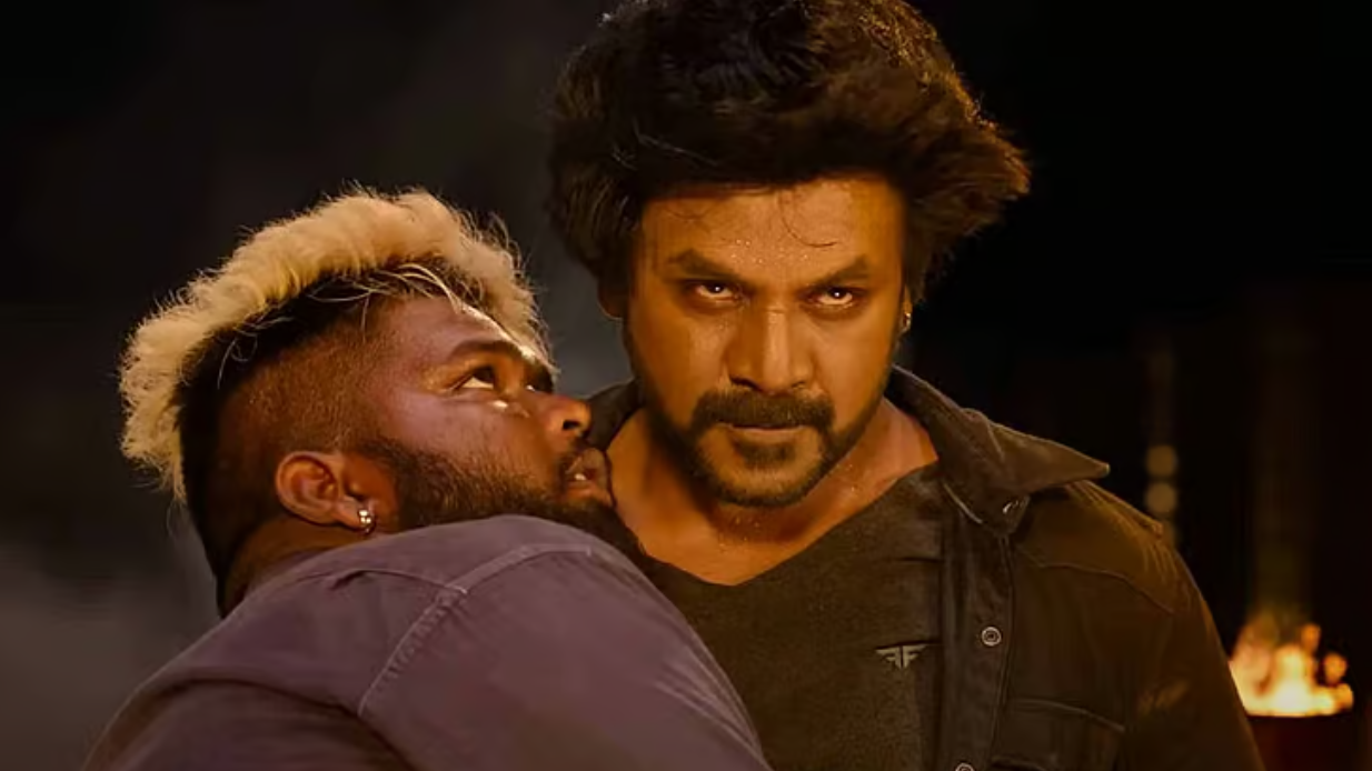 ராகவா லாரன்ஸ் 'ஜிகர்தண்டா டபுள் எக்ஸ்' மற்றும் 'காஞ்சனா' தோற்றங்களில்.