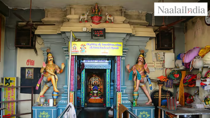 மேலக்கோட்டையூர் மேகநாதேஸ்வரர் கோயிலின் பழமையான கோபுரம் மற்றும் பிரதான மேற்கு நோக்கிய சிவன் சந்நிதி.