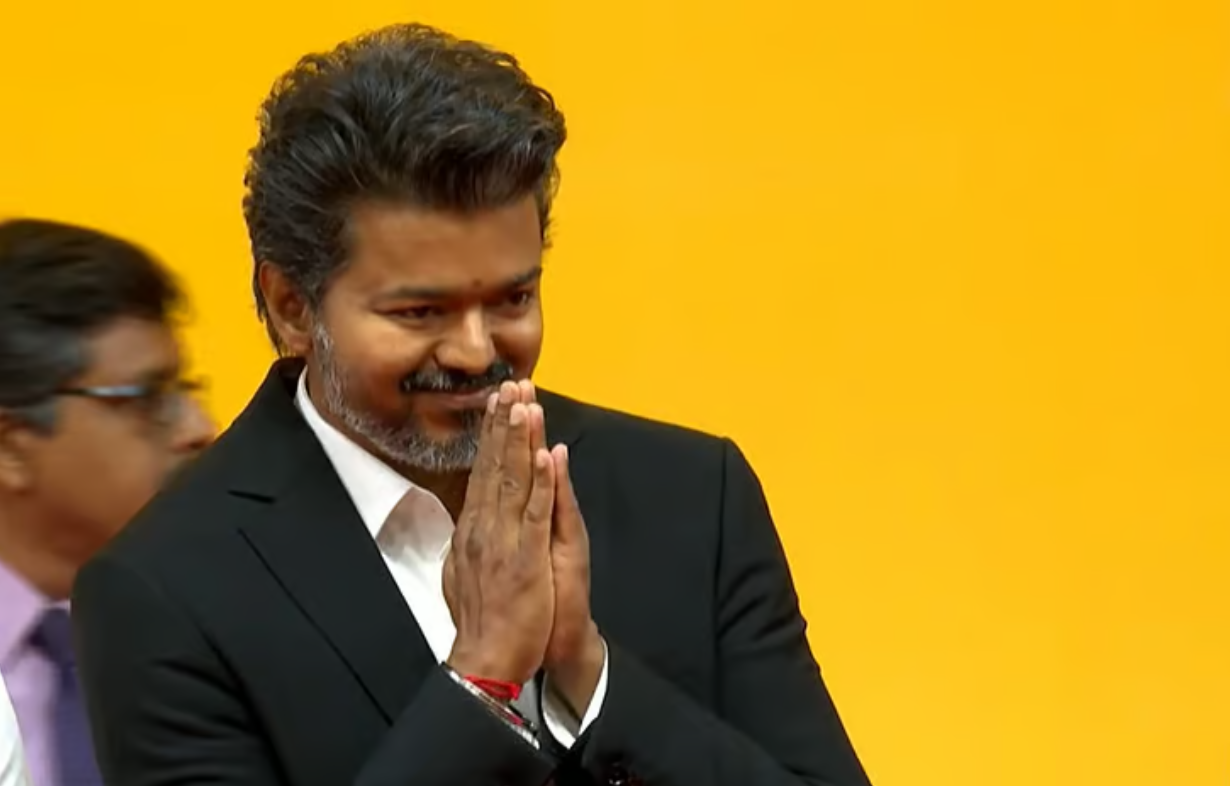 முதலமைச்சர் சி. ஜோசப் விஜய் மற்றும் சௌந்தர்யா ரஜினிகாந்த்.