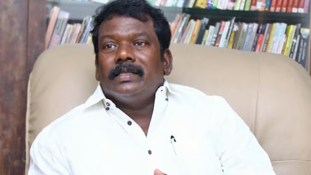 செல்வப்பெருந்தகை உறுதியான தோற்றத்தில்.